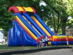 22 foot screamer slide from big sky party rentals 1